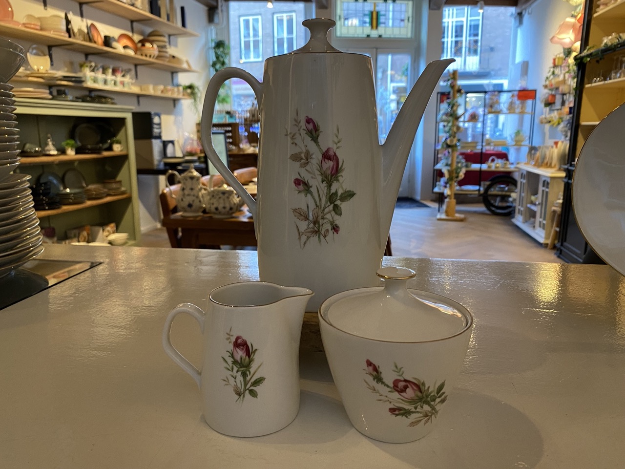 Aanbetaling Nancy Bavaria Gold serviesset 12 personen ( bij ophalen €200 nog voldoen) - Afbeelding 2