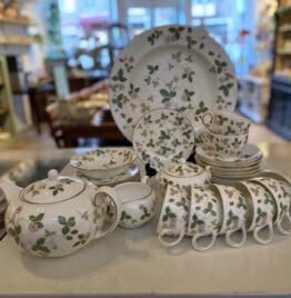 Wedgwood Wild Stawberry