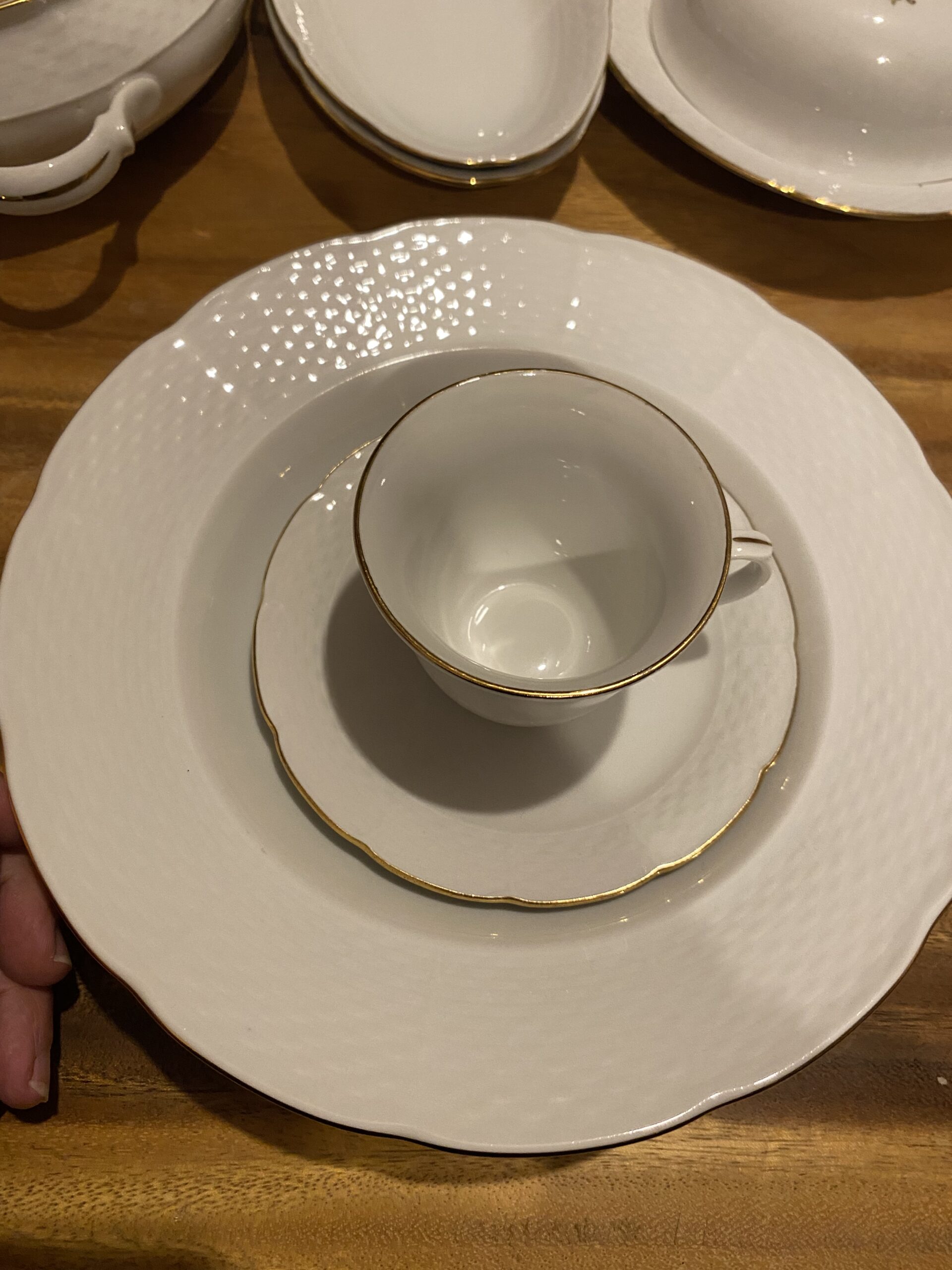 Een prachtig servies van sterk porselein van het merk Thun - Afbeelding 7