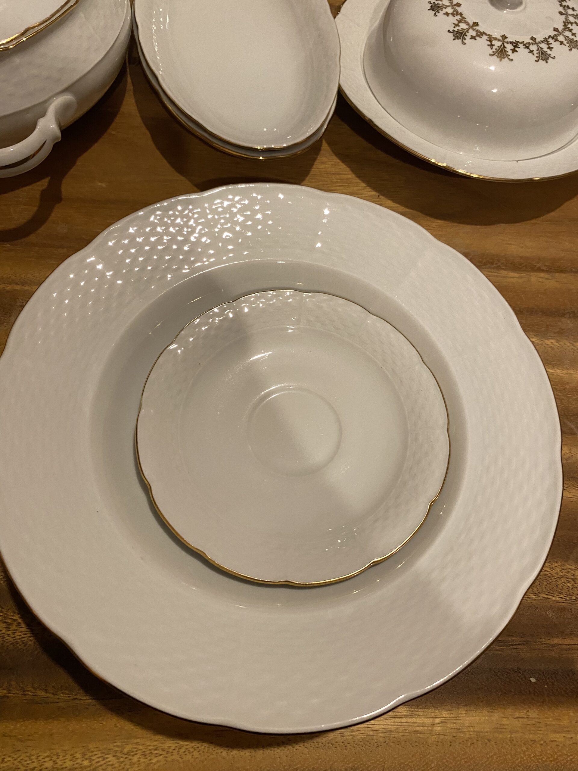 Een prachtig servies van sterk porselein van het merk Thun - Afbeelding 8