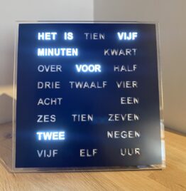 Woordklok maat 20/20  ZWART