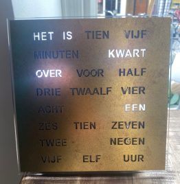 Woordklok maat 20/20  Goud